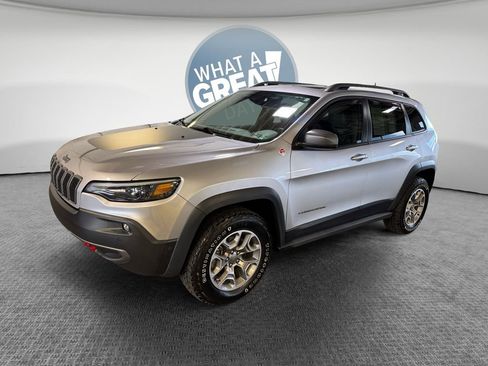 Used 2022 Jeep Cherokee Trailhawk w/ Sun, Sound & Nav Group AWD/4WD image 8