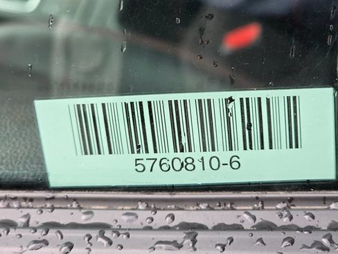 Used 2025 Ford Escape ST-Line AWD/4WD image 9