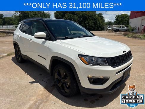 Used 2021 Jeep Compass Latitude w/ Sun and Sound Group FWD image 3