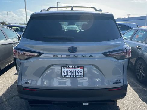 Used 2024 Toyota Sienna XLE Woodland Edition AWD/4WD image 5