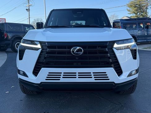 Used 2025 Lexus GX 550 w/ Accessory Package (Z1) image 4