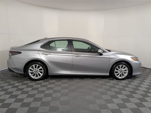 Certified 2024 Toyota Camry LE image 4