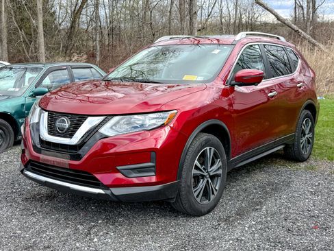Used 2019 Nissan Rogue SV w/ Sun & Sound Touring Package image 3