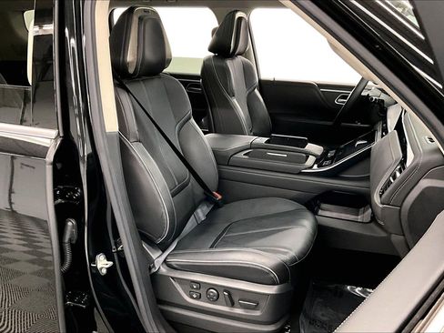 Used 2025 INFINITI QX80 Sensory AWD/4WD image 8