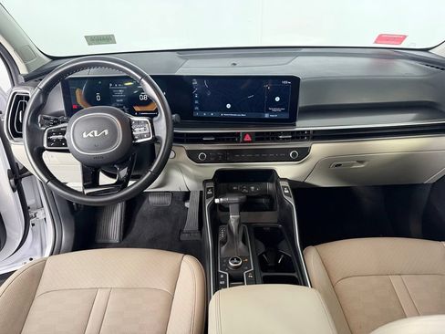 Used 2025 Kia Sorento EX AWD/4WD image 16