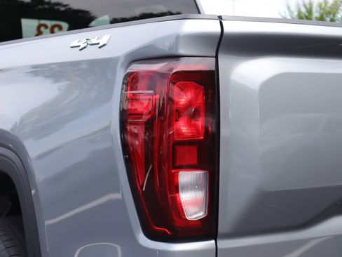 Used 2023 GMC Sierra 1500 Elevation AWD/4WD image 33