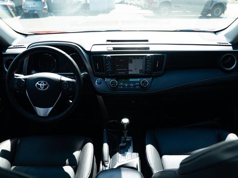 Used 2018 Toyota RAV4 Limited w/ Advanced Technology Package AWD/4WD image 8