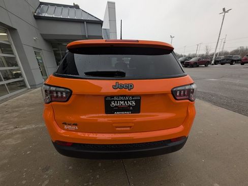 New 2026 Jeep Compass Latitude image 11