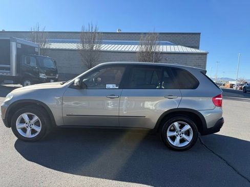 Used 2010 BMW X5 xDrive30i image 5