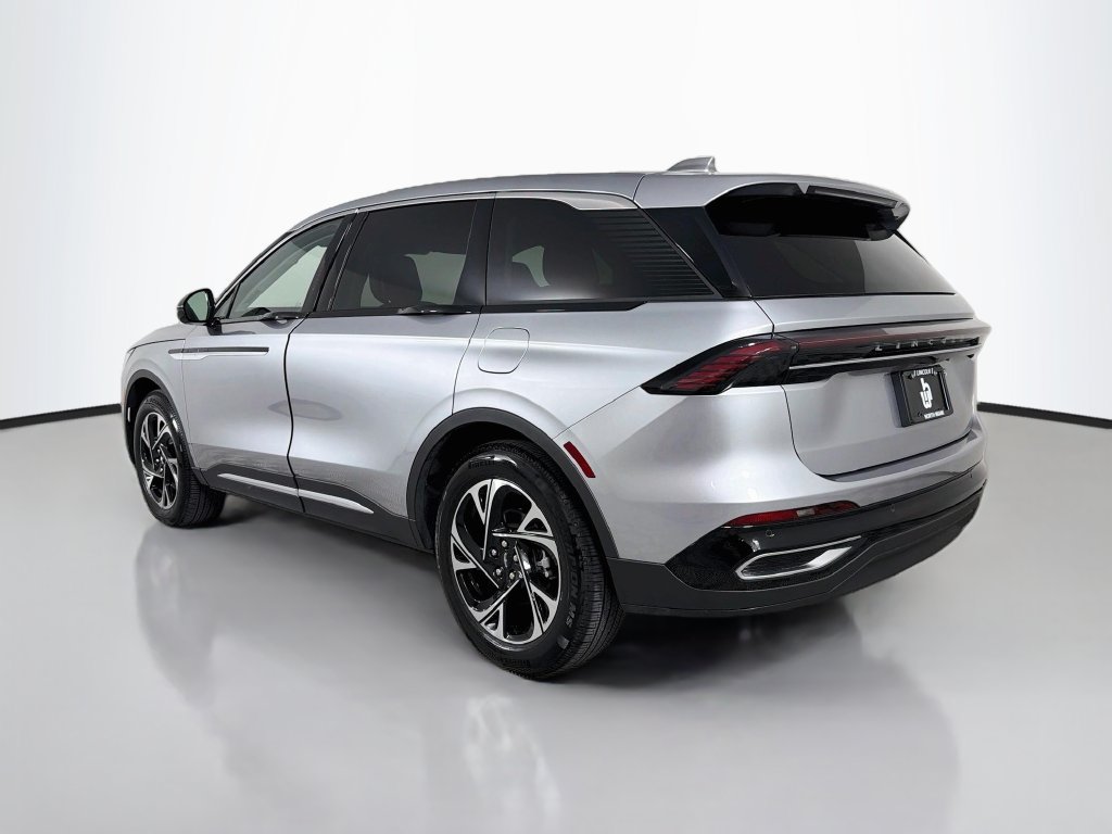 Used 2026 Lincoln Nautilus Premier w/ Equipment Group 102A AWD/4WD image 7