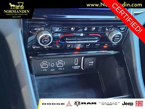 Certified 2022 Jeep Grand Cherokee Overland w/ Luxury Tech Group IV AWD/4WD image 11