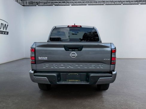 Used 2025 Nissan Frontier SV AWD/4WD image 4