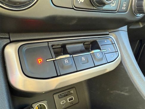 Used 2023 GMC Acadia Denali w/ Denali Ultimate Package image 23