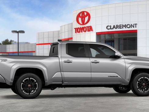 Certified 2026 Toyota Tacoma TRD Sport w/ TRD Sport Upgrade Package AWD/4WD image 14