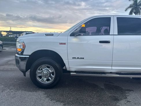 Used 2022 RAM 2500 Tradesman w/ Chrome Appearance Group AWD/4WD image 25
