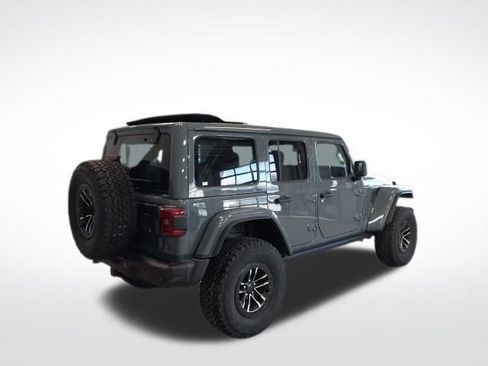 Used 2024 Jeep Wrangler Unlimited Rubicon image 32
