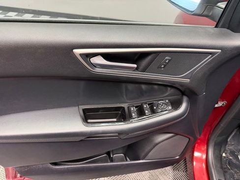 Used 2019 Ford Edge SEL w/ Equipment Group 201A AWD/4WD image 15