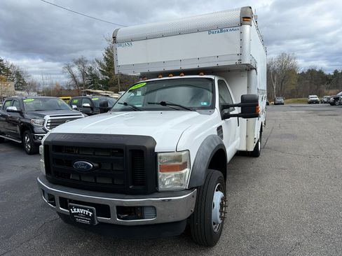 Used 2009 Ford F550 2WD Regular Cab Super Duty image 2