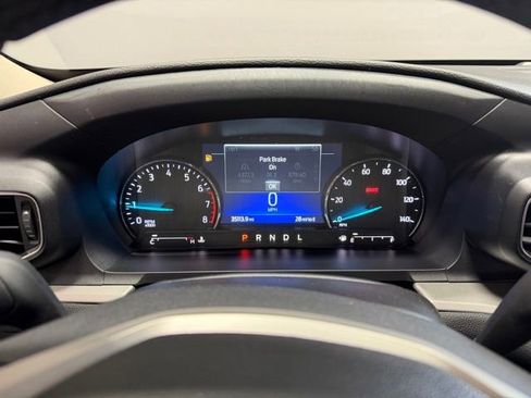 Used 2022 Ford Explorer XLT w/ Equipment Group 202A AWD/4WD image 33
