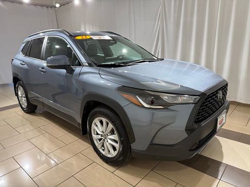 Certified 2023 Toyota Corolla Cross LE w/ Moonroof Package image 7