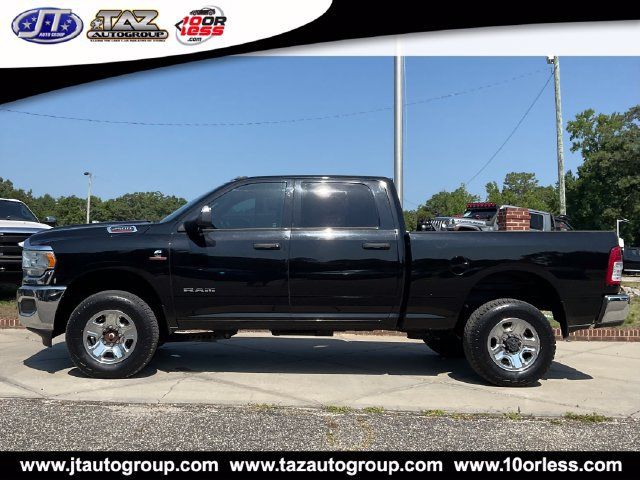 Used 2022 RAM 2500 Tradesman w/ Chrome Appearance Group AWD/4WD image 4