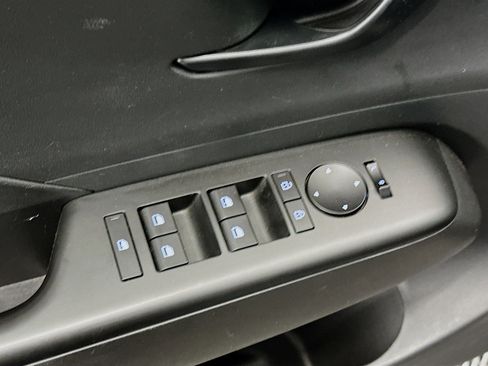 Used 2025 Hyundai Kona SEL image 15