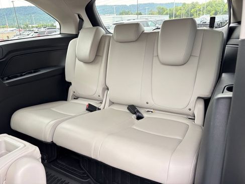 Used 2026 Honda Odyssey EX-L image 17