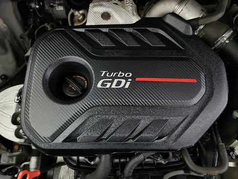 Used 2018 Hyundai Santa Fe Sport 2.0T AWD/4WD image 31