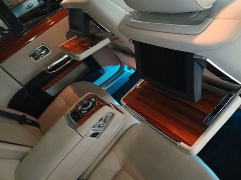 Used 2011 Rolls-Royce Ghost RWD image 16
