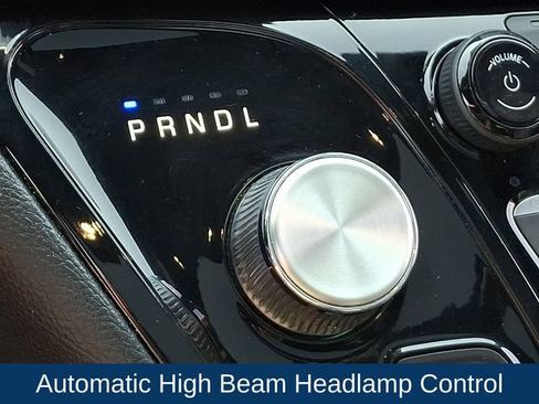 Used 2020 Chrysler Pacifica Limited FWD image 11