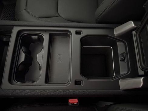 Used 2024 Land Rover Defender 130 V8 image 22