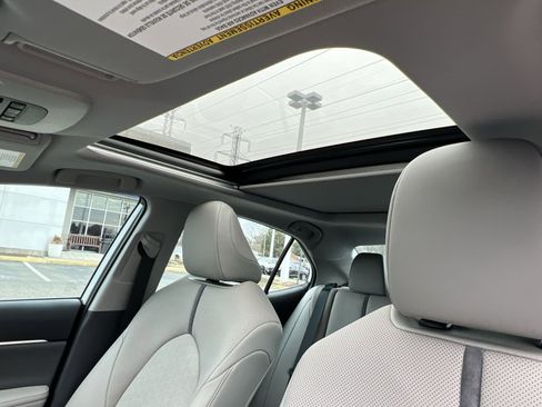 Used 2023 Toyota Camry XSE w/ Navigation Package image 21