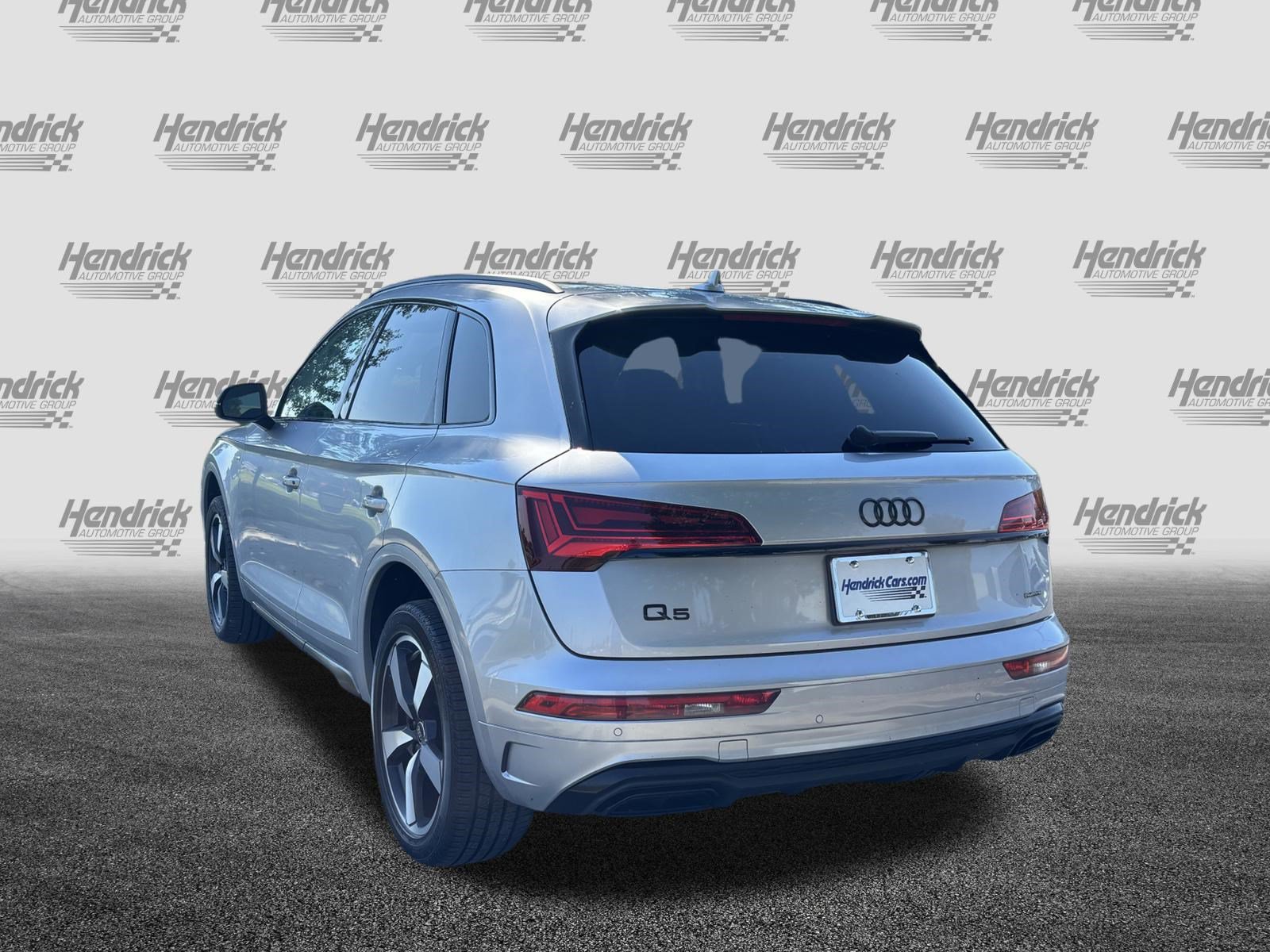 Used 2023 Audi Q5 2.0T Premium Plus w/ Premium Plus Package AWD/4WD image 8