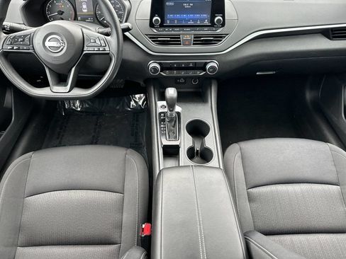 Used 2023 Nissan Altima 2.5 SR FWD image 16