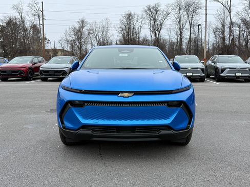 New 2026 Chevrolet Equinox EV LT image 2
