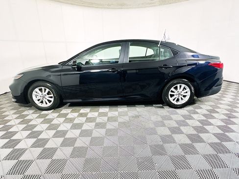 Used 2025 Toyota Camry LE w/ Convenience Package image 6