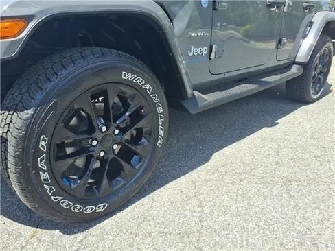 Used 2023 Jeep Wrangler Unlimited Sahara w/ Cold Weather Group AWD/4WD image 45