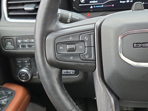 Used 2023 GMC Yukon Denali Ultimate AWD/4WD image 21
