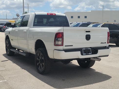 Used 2022 RAM 2500 Big Horn w/ Night Edition AWD/4WD image 7