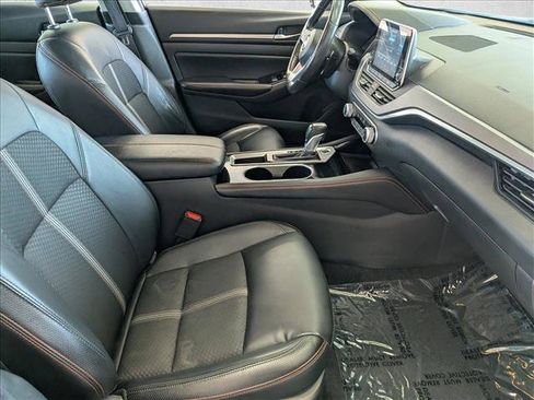 Used 2024 Nissan Altima 2.5 SR FWD image 26