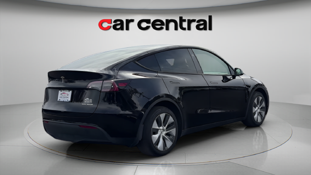 Used 2023 Tesla Model Y Long Range AWD/4WD image 5