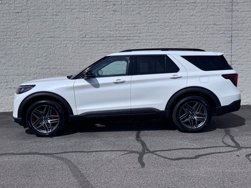 New 2026 Ford Explorer ST-Line AWD/4WD image 8