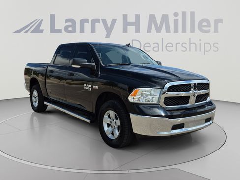 Used 2020 RAM 1500 Classic SLT w/ Luxury Group AWD/4WD image 7