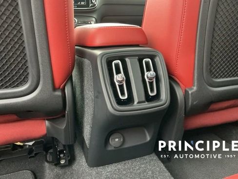 Certified 2021 Volvo XC40 T4 Inscription w/ Climate Package image 28