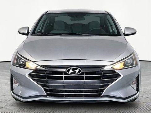Used 2019 Hyundai Elantra SE FWD image 3