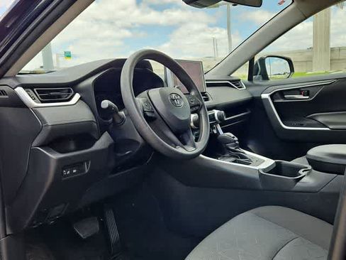 Used 2024 Toyota RAV4 XLE FWD image 10