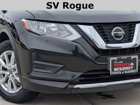 Used 2019 Nissan Rogue SV FWD image 3
