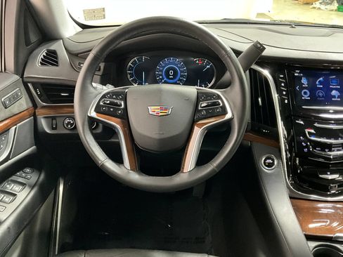 Used 2020 Cadillac Escalade ESV Luxury w/ Escalade Sport Edition AWD/4WD image 7