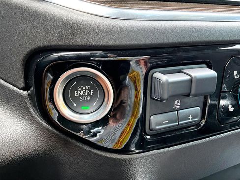 Used 2025 Chevrolet Silverado 1500 LT Trail Boss w/ Convenience Package II image 34