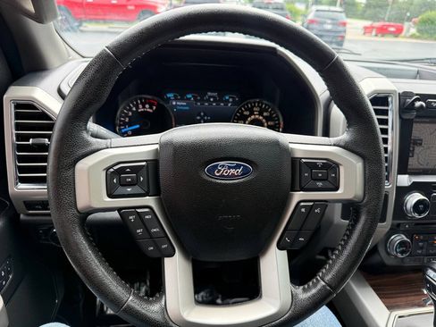 Used 2015 Ford F150 Lariat w/ Equipment Group 502A Luxury AWD/4WD image 13